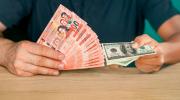 El dólar no deja de subir y este martes se cotiza en Bs 10,50