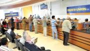 Gobierno prohíbe descuentos de sueldos en planilla a funcionarios, excepto en cinco casos concretos