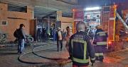 Voraz incendio en un taller de chapería consume al menos tres autos; en el lugar se halló turriles con diésel