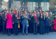 Autoridades encienden la tea de Murillo e inician con el desfile por la Gesta Libertaria