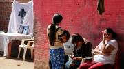 El Gobierno apunta a una red que captó con engaños a bolivianos para enviarlos a la guerra