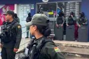 Encapuchado atraca a mano armada un banco en Santa Cruz; se llevó unos 20.000 bolivianos