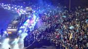 La Argentina subcampeona recibe el cariño de la gente en Buenos Aires