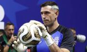 ‘Dibu’ Martínez abre la puerta a un posible retiro de la selección Argentina