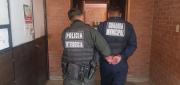 APREHENDEN A GUARDIA MUNICIPAL DE EL ALTO POR PRESUNTAMENTE ALERTAR A BARES SOBRE OPERATIVOS