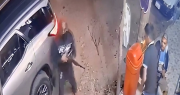 Video: Armados y en la noche, así roba vehículos un grupo en el trópico de Cochabamba