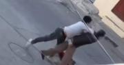 Aprehenden a joven acusado de golpear por la espalda a un adulto mayor