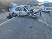 Colisión frontal en la carretera Betanzos–Sucre deja siete personas heridas