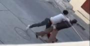 Aprehenden al hombre que agredió a un adulto mayor en Sucre y Fiscalía pedirá su detención preventiva