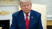 Trump impone aranceles de entre el 10 % y el 12,5 % a 60 países
