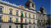OPINIÓN El gobierno o las peras y el olmo Mauricio Antezana
