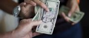 ¿Subió o bajó? Así cierra el dólar en el mercado paralelo este sábado 25 de julio