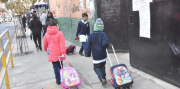 Frío bajo cero marcará el retorno a clases en el altiplano; Santa Cruz continúa con vientos intensos