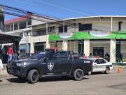 Maniató al guardia y huyó con una mochila negra: testigo vio escapar al atracador armado de una entidad financiera