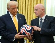 Infantino quiere 'privatizar' el fútbol y desata la indignación del mundo