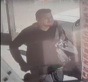 Investigan robo agravado a una entidad financiera