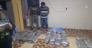 Acusados de atracar casa de cambio tenían en su poder más de 100 ladrillos de marihuana, según la Policía