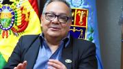 Ministro: La educación necesita nueva ley y dar oportunidad a otros profesionales
