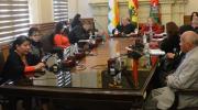 Concejala cuestiona que el alcalde avale un segundo biométrico para regularizar a funcionarios desvinculados