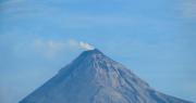 Volcán en Guatemala reduce actividad eruptiva, pero el riesgo continúa