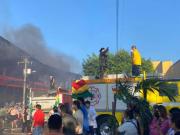 Fiscalía abre investigación de oficio por incendio en Barrio Lindo y donará combustible para apoyar a Bomberos