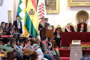 Paz dice que una nueva Bolivia está naciendo, al conmemorar 201 años de independencia