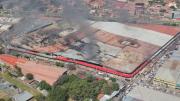 Gobierno despliega helicópteros, bomberos, militares y patrullas para controlar el incendio en Barrio Lindo