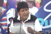 Evo Morales arremete contra Rodrigo Paz: “El pollo Paz resultó peor que el gallo Paz”
