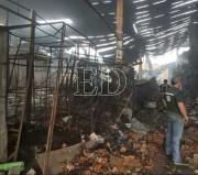 Después de 36 horas de trabajo, declaran controlado el incendio en la feria de Barrio Lindo