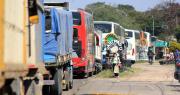 Filas por diésel: Dirigente del transporte cruceño dice que el presidente de YPFB no contesta y anuncia ampliado