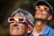 Comienza el eclipse solar en el mar de Bering