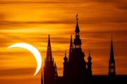 La fase de totalidad del eclipse trae un anochecer anticipado y breve a parte de España