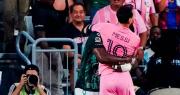 El abrazo viral entre Lionel Messi y Jhohan Romaña en la Leagues Cup
