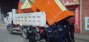 RETIRAN NUEVE ANAQUELES INSTALADOS SIN AUTORIZACIÓN EN EL DISTRITO 4 DE EL ALTO