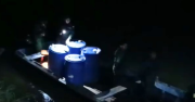 Policía intercepta barca irregular con 800 litros de diésel en Beni