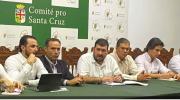 Santa Cruz pide menos impuestos, más privados y eliminar la ANH