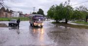 Frente frío golpea a Santa Cruz: lluvia, bajas temperaturas y poco transporte