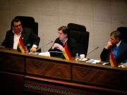 Ministro Zamora responde 30 preguntas sobre BoA ante la Asamblea