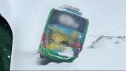 Fallece una niña, presuntamente de hipotermia, en un bus varado por la nevada en Cochabamba