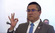 Rodrigo Paz posesiona a Christian Morales como nuevo ministro de Economía