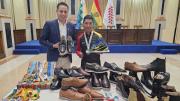 ¿Quién está detrás de los zapatos que lució Lara? Un atleta los fabrica y vende para financiar sus competencias