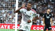 Mbappé se luce con un triplete y el Real Madrid golea a la Real Sociedad