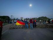 Productores mantienen bloqueo en San Pablo y exigen presencia de ministros para hablar sobre el diésel