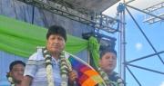 Evo Morales aparece en concentración en Ivirgarzarma acompañado del gobernador Loza