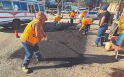 Baches complican a conductores y reforzarán tareas con dos contratos