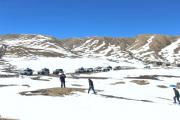Gobernación de Cochabamba entrega ayuda humanitaria a damnificados por las nevadas en Cocapata