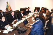 Informe caso maletas: Comisión observa poco apoyo de la Fiscalía y le recomienda ampliar la investigación