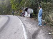 Tragedia en la Ruta 9: camionero muere tras volcar con un camión que transportaba 15 reses