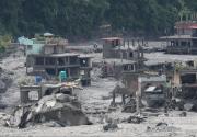 Riada en Nepal: Casi 700 muertos y labores de rescate contra el reloj