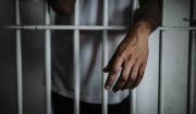 Dictan 20 años de cárcel para hombre que violó a una hija y abusó de otra, ambas adolescentes
